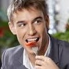 Koks maistas labiausiai kenkia dantims?